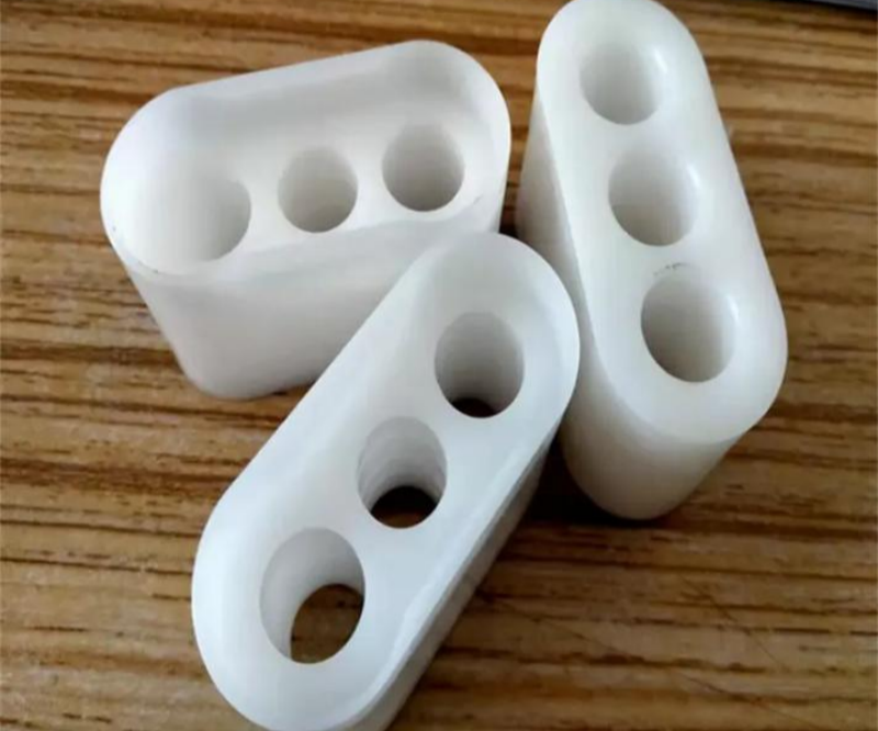 ABS注塑前用硅烷偶聯(lián)劑改性的作用：多維度性能提升的科學解析